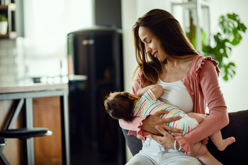 Breastfeeding: Benefits & Tips for New Mothers and Babies